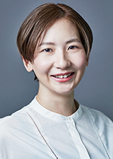 長田 麻衣 氏